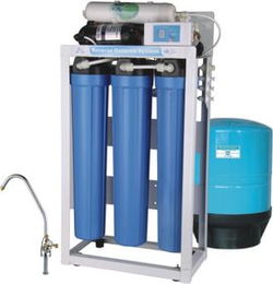 凈水設備 現(xiàn)代家庭健康飲水的守護者